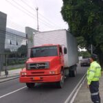 Prefeitura de Manaus fiscaliza caminhões na avenida Ephigênio Sales