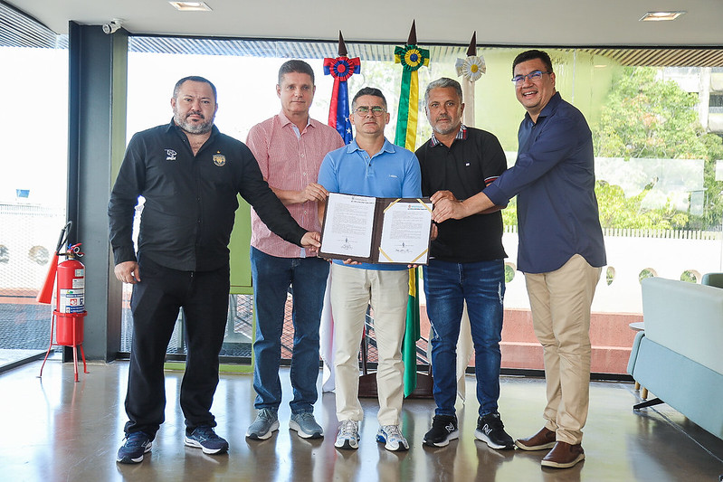 Prefeito anuncia apoio para clubes amazonenses que disputam a Série C do Campeonato Brasileiro de Futebol