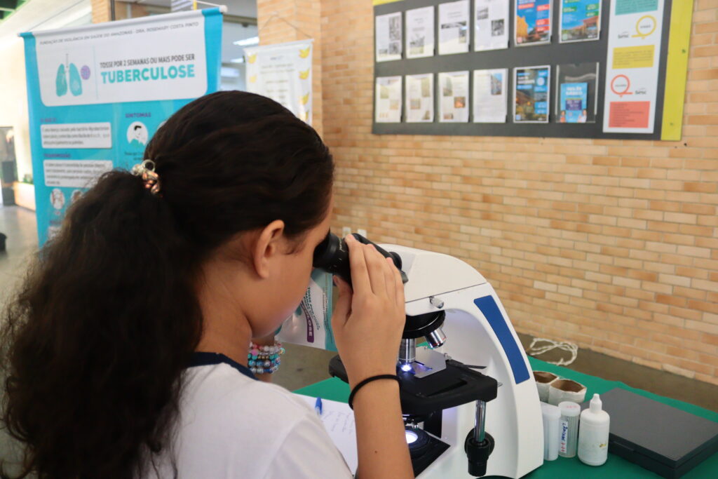 EDUCAÇÃO EM SAÚDE: AÇÕES DE PREVENÇÃO DA TUBERCULOSE EM