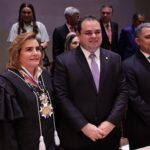 Presidente da Aleam, deputado Roberto Cidade parabeniza conselheira Yara Lins pela recondução à presidência do TCE-AM