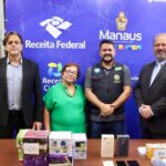 Rede de proteção social de Manaus recebe doação de aparelhos celulares apreendidos pela Receita Federal