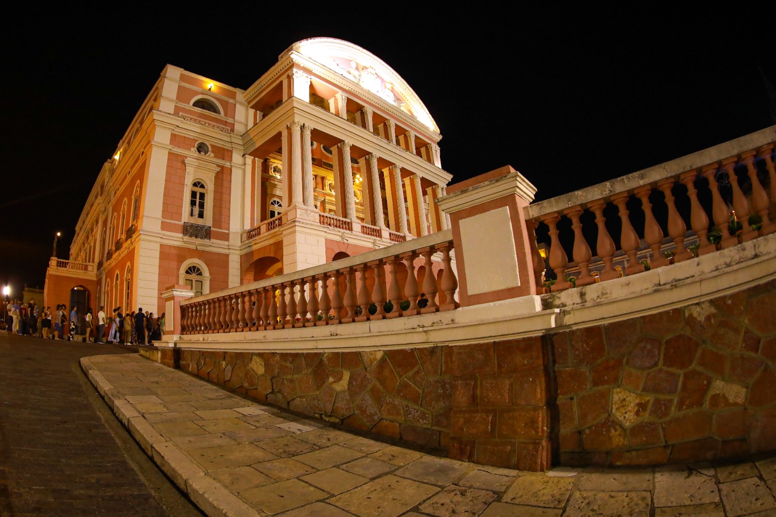 PORTAL DO AMAZONAS - Temporada dos Corpos Artísticos e diversos espetáculos  são as atrações de maio no Teatro Amazonas