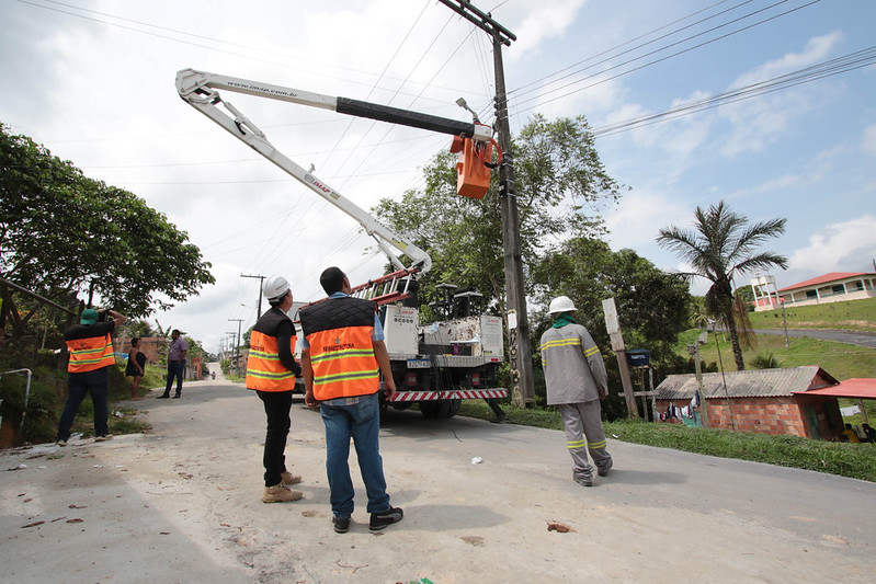 Manaus alcança 100% de iluminação pública à LED na atual gestão municipal