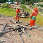 Prefeitura de Manaus realiza ação de limpeza na marina do Davi