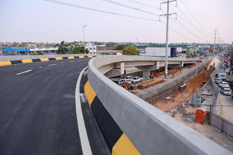 Prefeitura de Manaus atua com cinco frentes de serviços na construção do complexo viário Rei Pelé