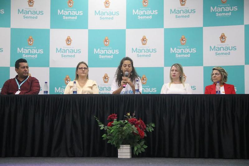 Secretarias da Prefeitura de Manaus recebem certificado do UNICEF