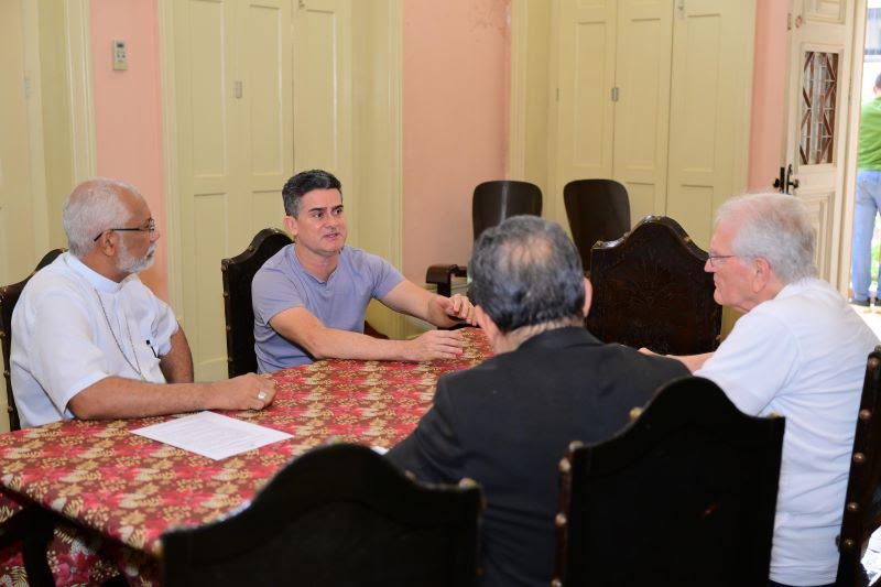 Prefeito David Almeida realiza visita às lideranças da Igreja Católica e destaca diálogo com a comunidade