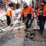 Prefeitura de Manaus trabalha na revitalização da rua Henrique Martins, no centro da cidade