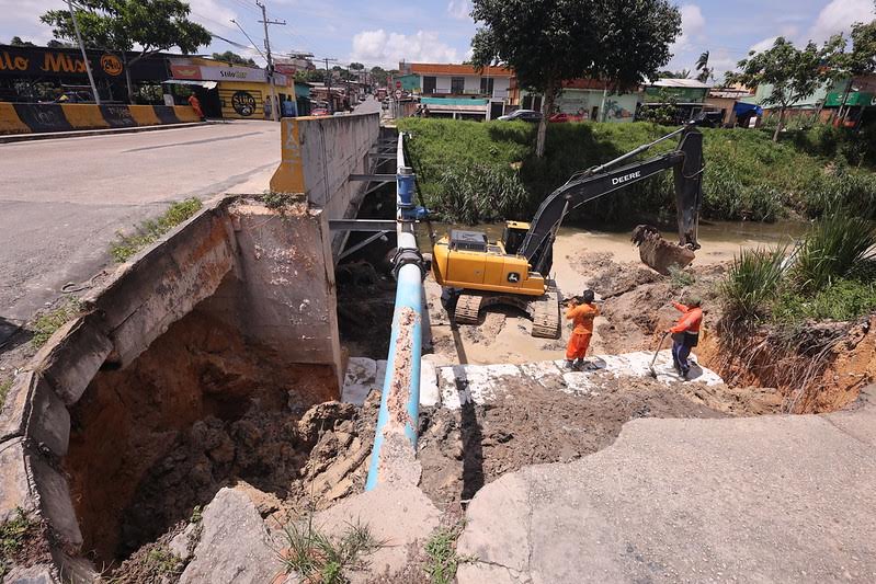 Prefeitura de Manaus trabalha no Igarapé do Passarinho com os serviços de drenagem profunda e contenção