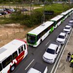 Prefeito David Almeida entrega 20 novos ônibus e reforça compromisso histórico com o transporte público