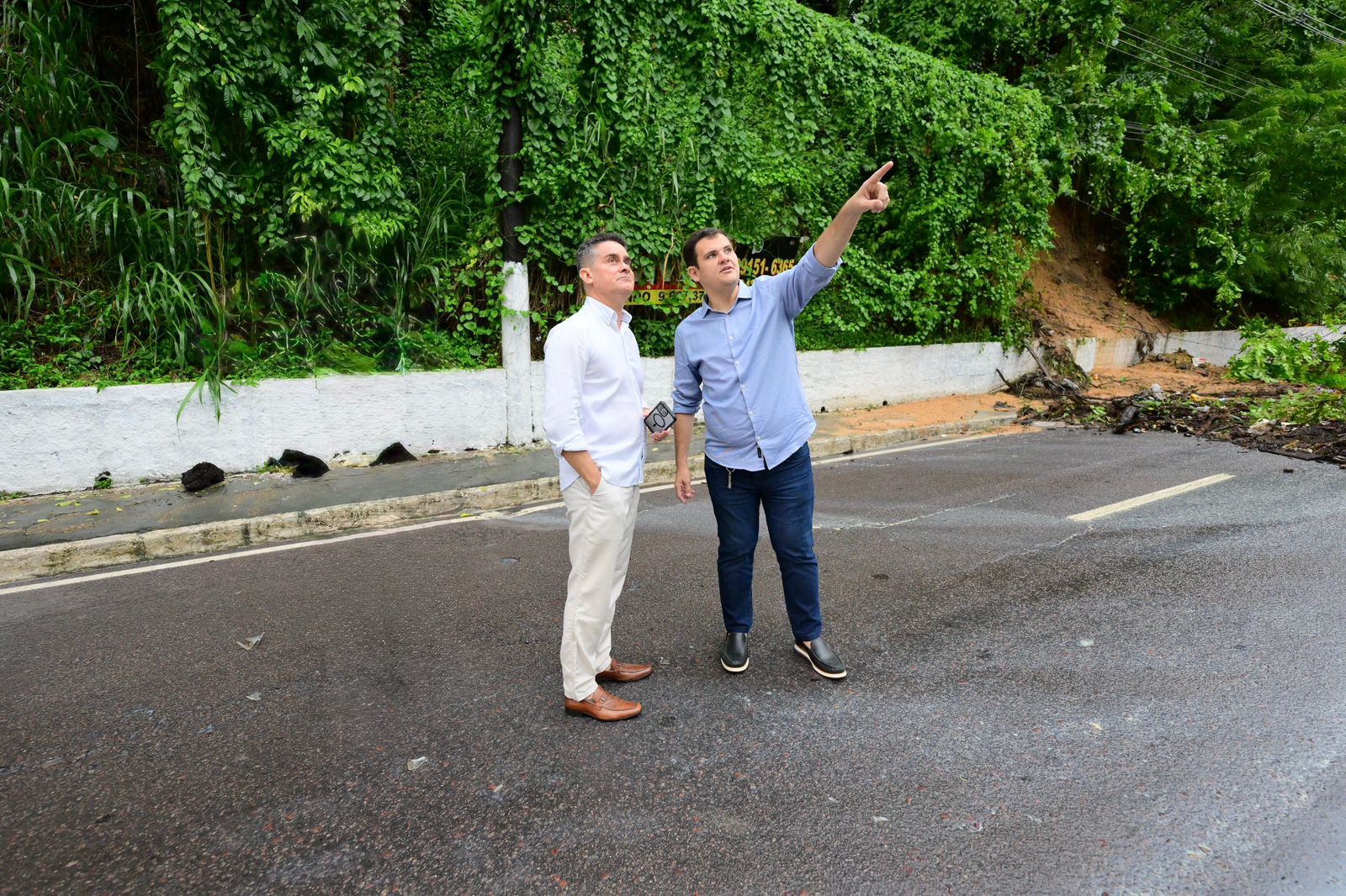 Prefeito determina liberação imediata da avenida Mário Ypiranga após serviços para conter desbarrancamento