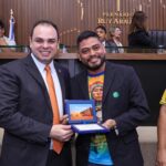 Roberto Cidade homenageia escolas de samba de Manaus durante Sessão Especial e destaca importância da festa para a economia do estado