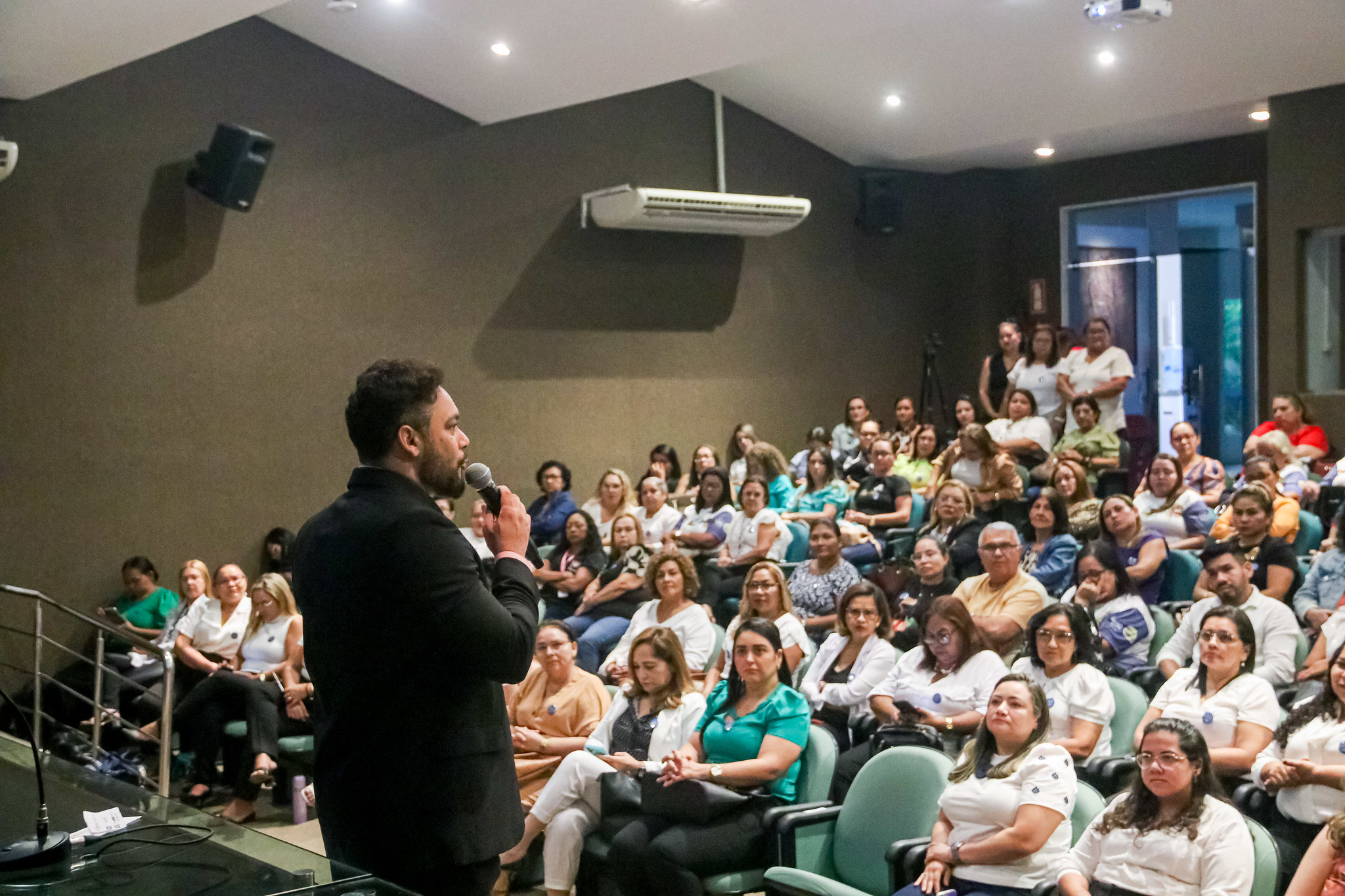 Prefeitura comemora dez anos de parceria com o instituto Ayrton Senna e capacita 140 professores