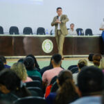 Prefeito David Almeida participa da integração de novos servidores da Semsa e anuncia ampliação da rede de saúde