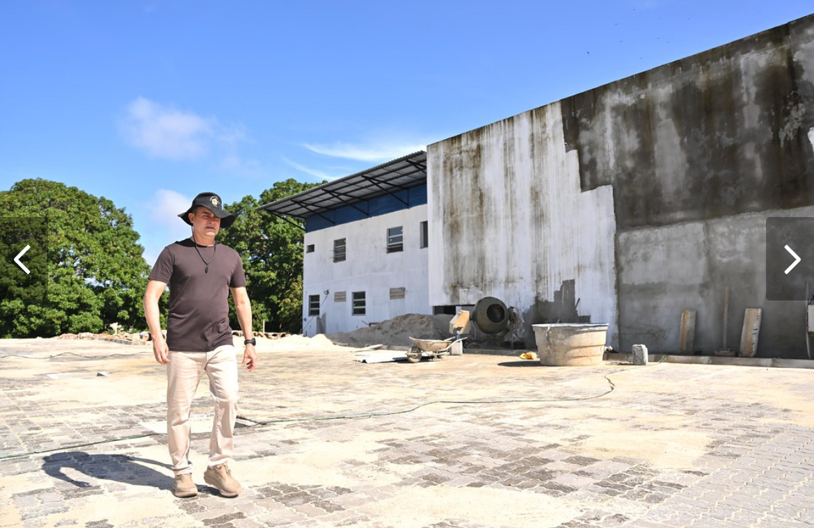 Prefeito David Almeida vistoria obras de novas Unidades de Saúde da Família e sede do Implurb na zona Oeste de Manaus