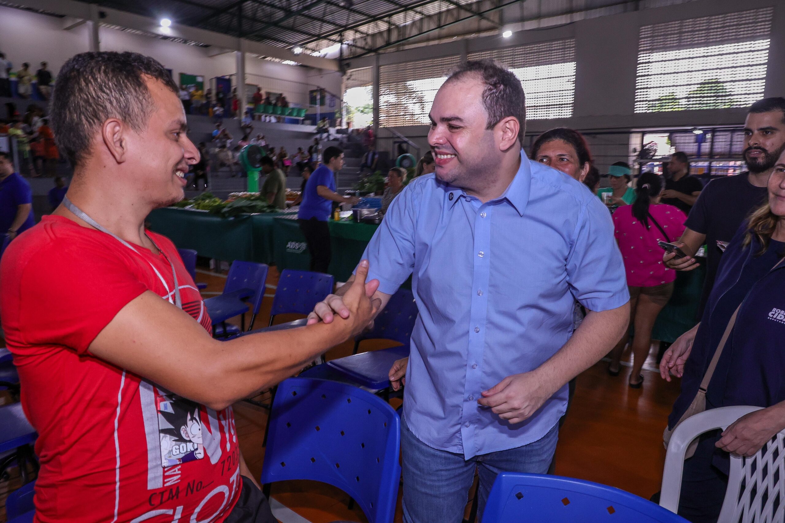 Deputado Roberto Cidade leva atendimentos sociais à população da zona Leste de Manaus, por meio do ‘Cidade em Ação’