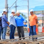 Prefeito David Almeida fiscaliza obras do complexo viário Rei Pelé, com entrega prevista para final de maio