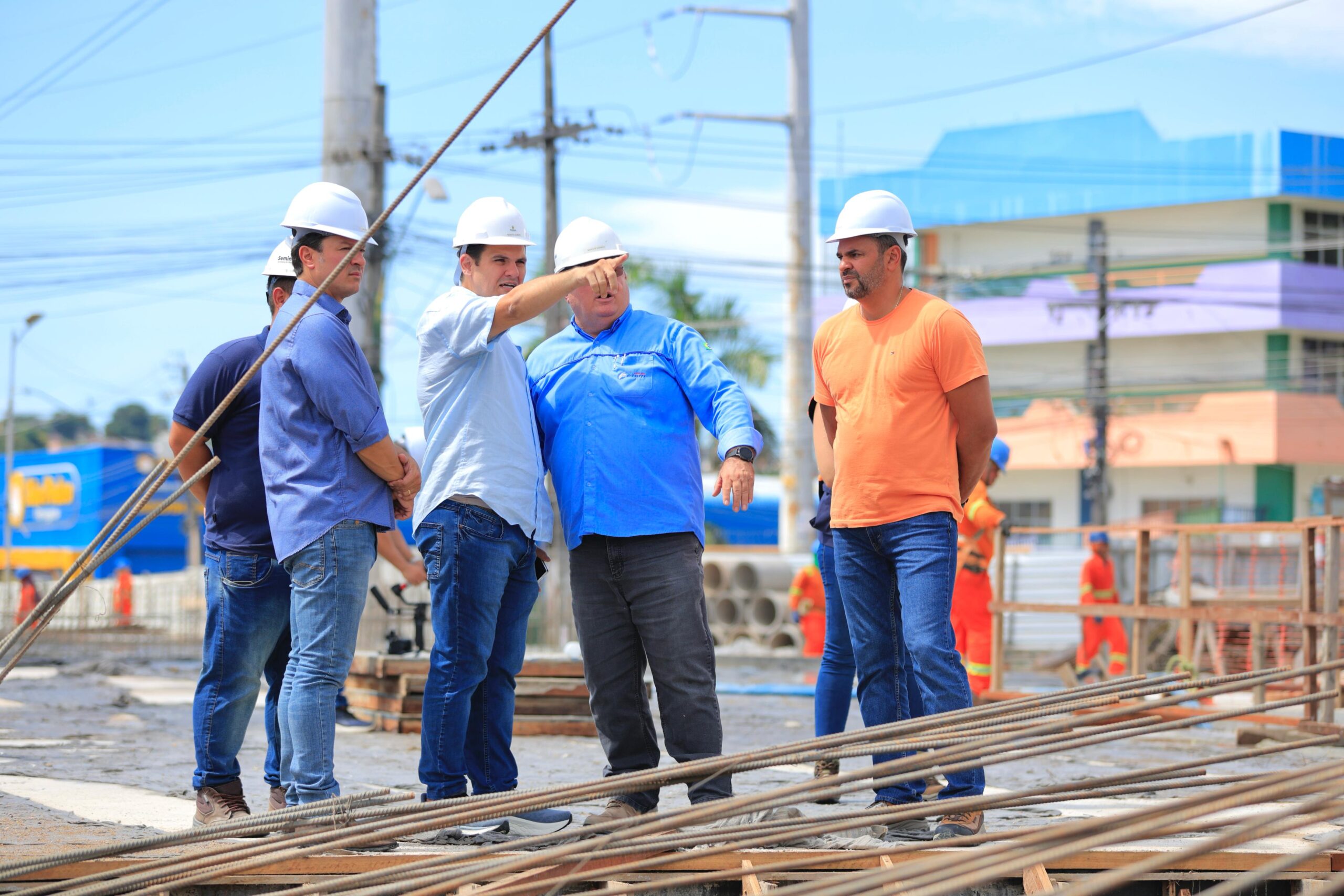 Prefeito David Almeida fiscaliza obras do complexo viário Rei Pelé, com entrega prevista para final de maio