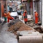 Prefeitura de Manaus implementa melhorias com a implantação de novos tubos em drenagem do bairro Coroado