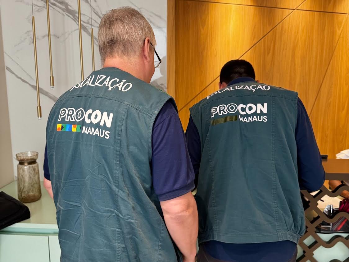 Procon Manaus realiza operação para fiscalizar clínicas de cirurgia plástica na capital