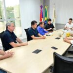 Prefeito David Almeida mantém Passe Livre Estudantil e cria grupo de trabalho para garantir renovação do convênio com o Estado
