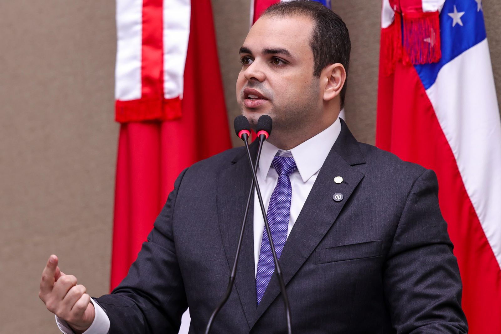 Presidente Roberto Cidade aciona Justiça contra Amazonas Energia por colapso no fornecimento elétrico de Manicoré