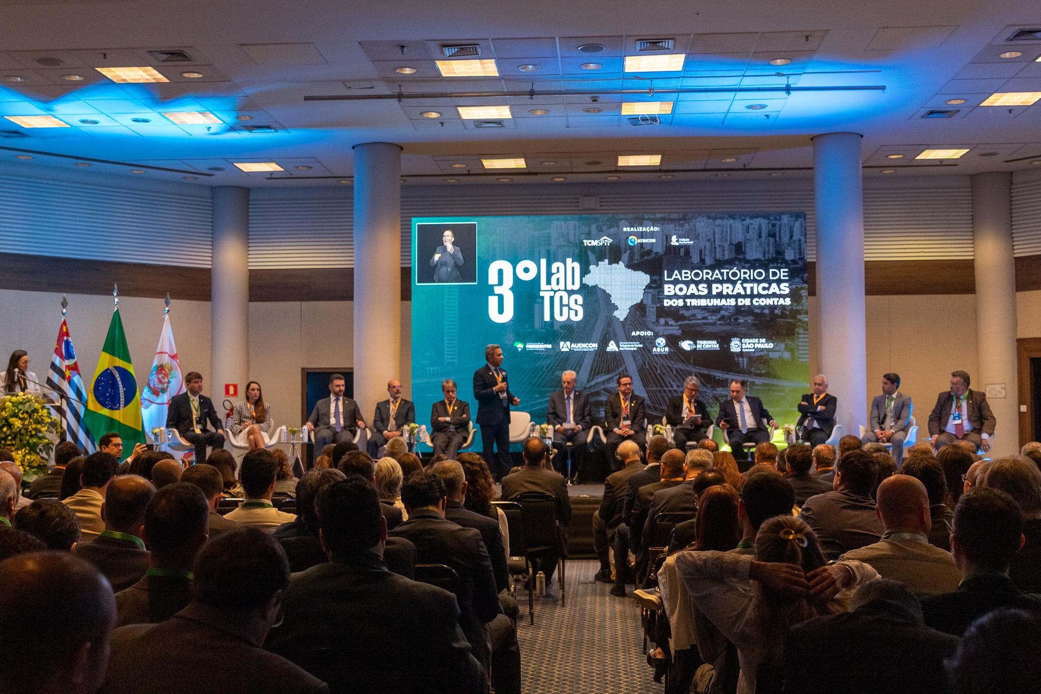 TCE-AM participa de encontro nacional de boas práticas dos Tribunais de Contas