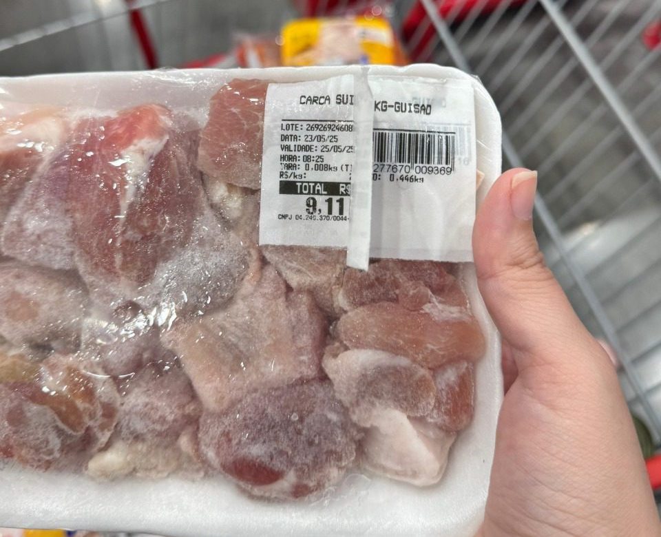 Procon-AM autua supermercado em Manaus por adulteração de data de validade em produtos impróprios para consumo