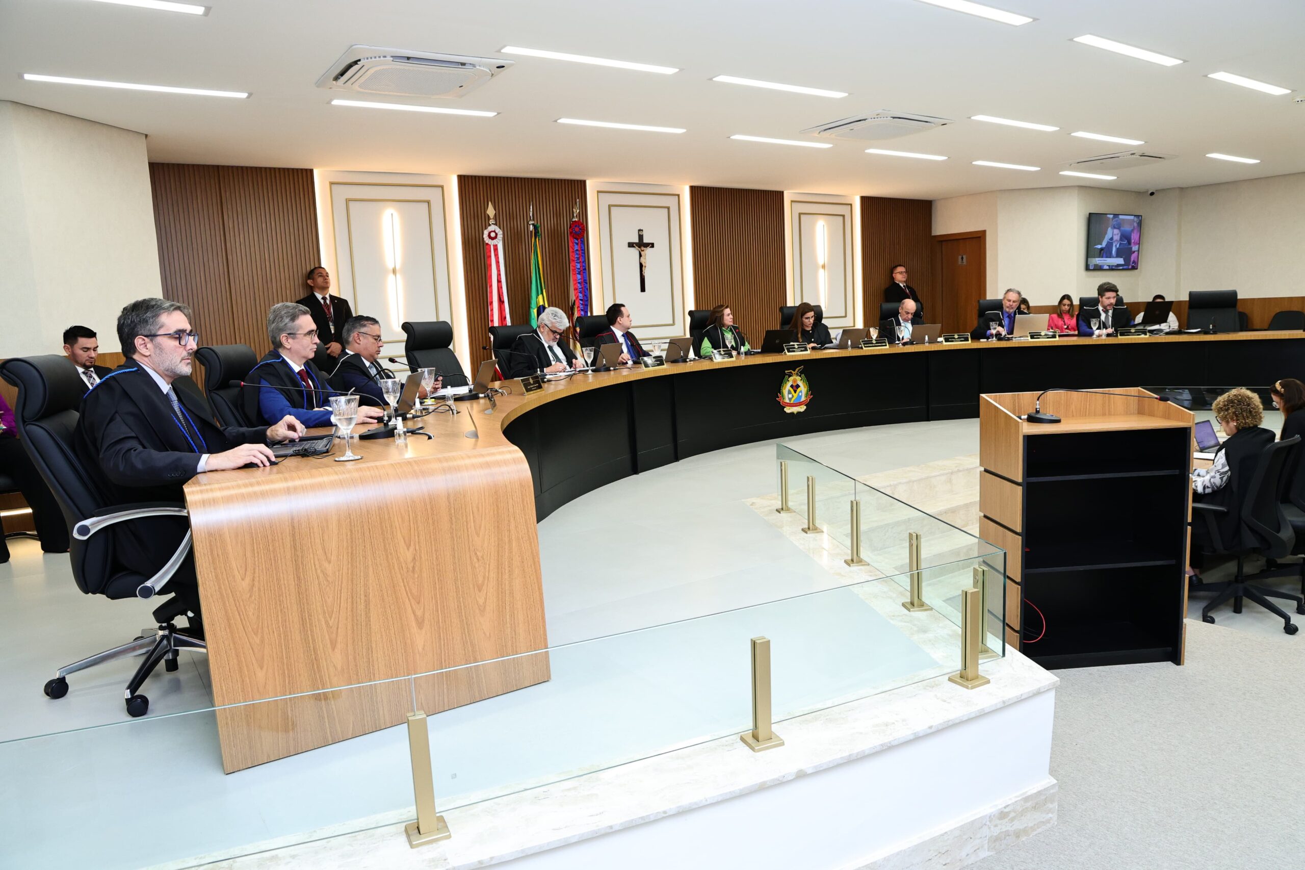 TCE-AM julga procedente representação e aplica multa de R$14 mil ao prefeito de Manicoré