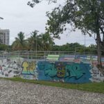 Pichação na Ponta Negra prejudica cenário urbano e causa despesa com repintura para prefeitura