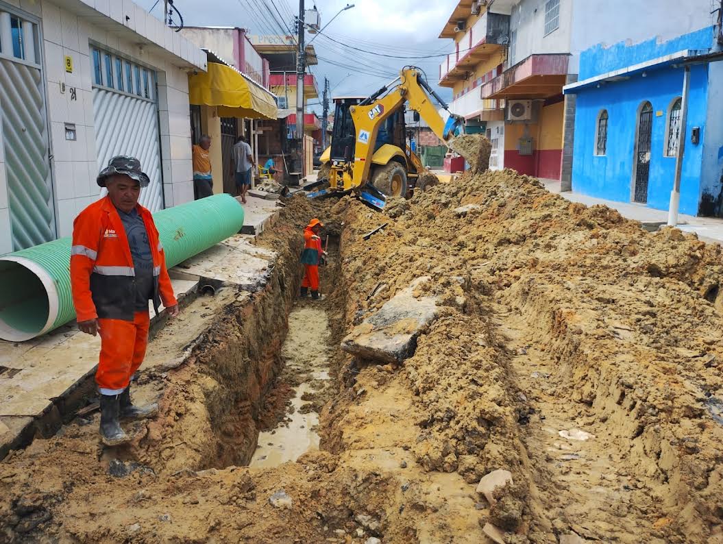 Prefeitura de Manaus avança com serviços de infraestrutura no conjunto Mutirão