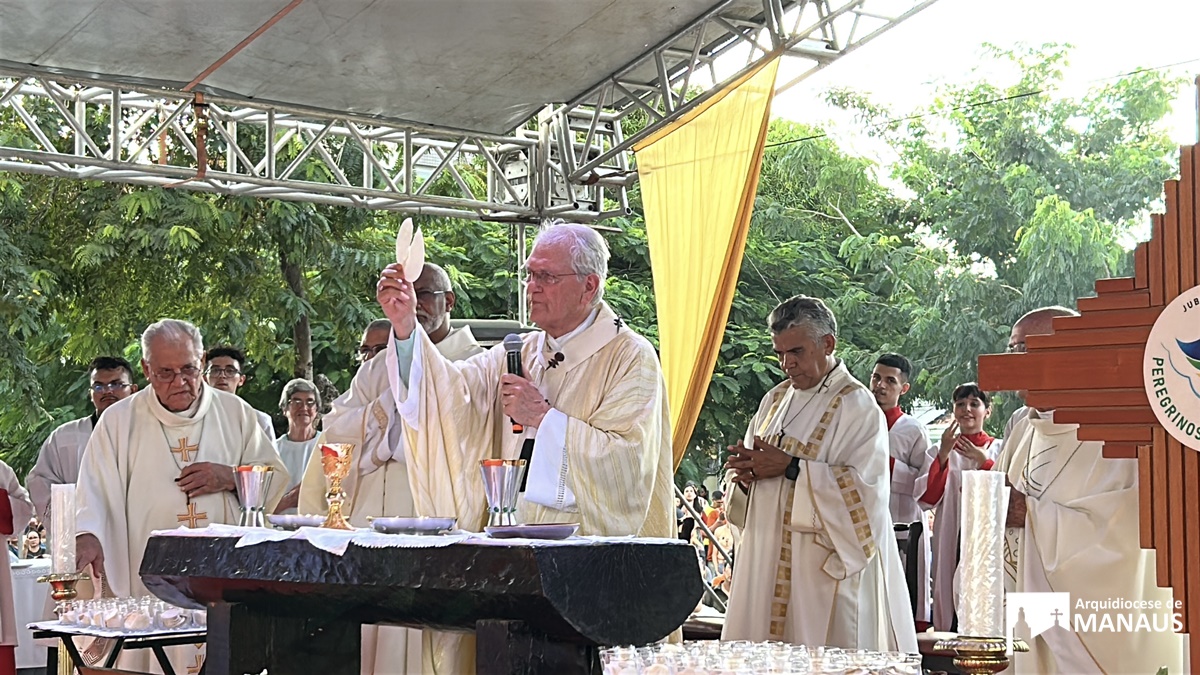Corpus Christi em Manaus reúne milhares sob o lema “Eucaristia: Pão da Esperança”