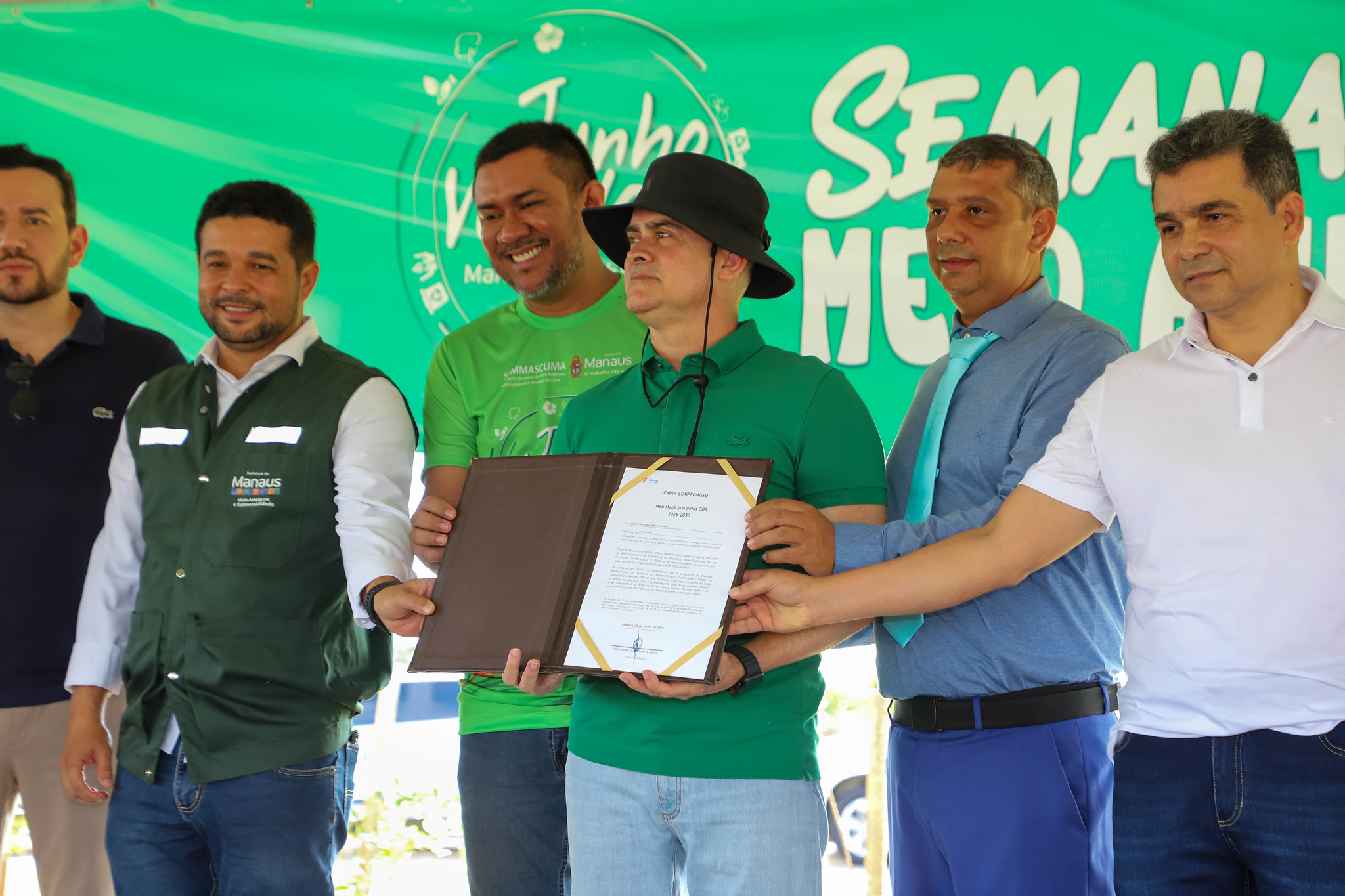 Prefeito David Almeida lança ações com foco em reflorestamento urbano, adesão aos ODS e logística reversa nas escolas municipais