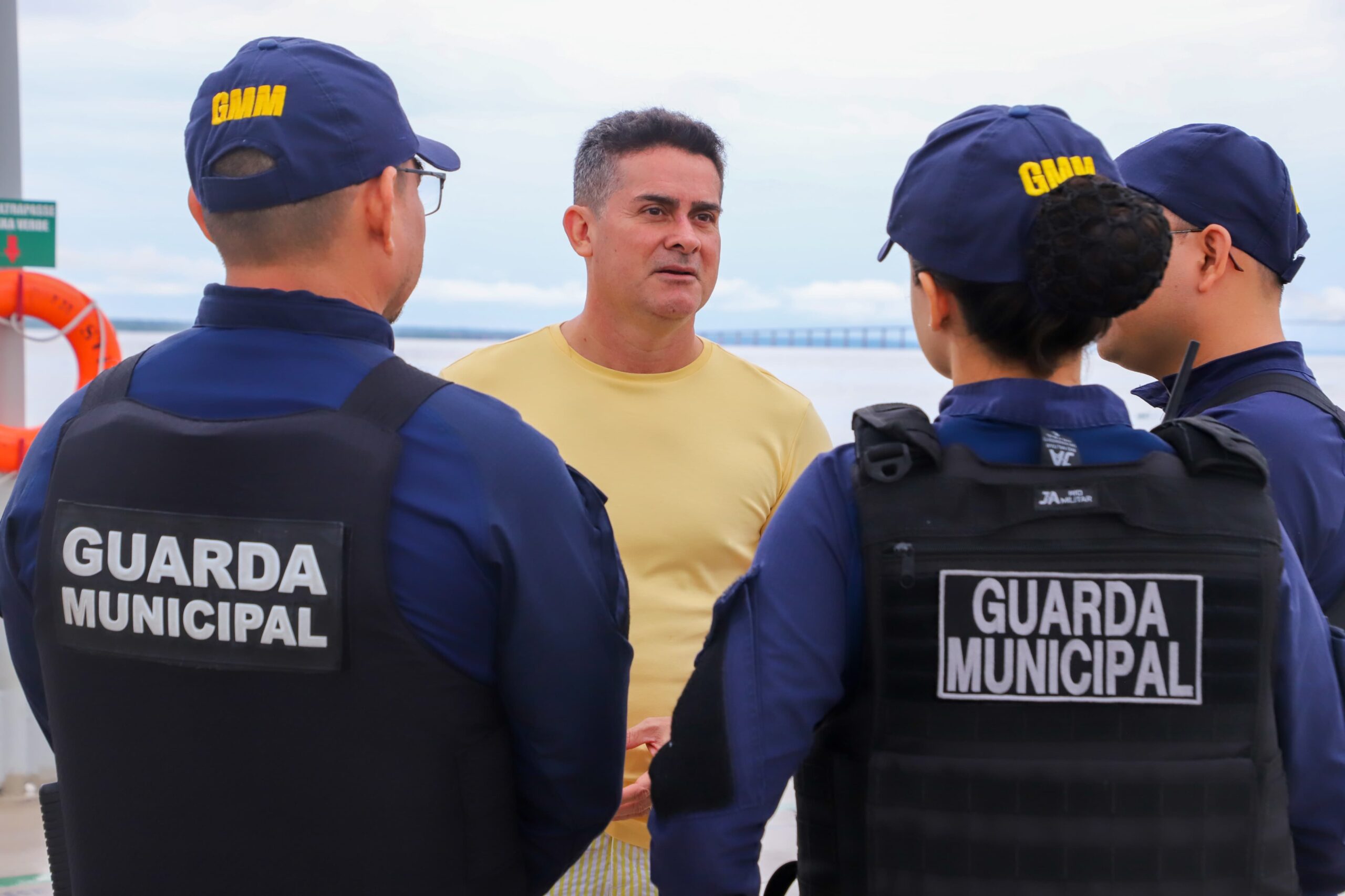 Prefeito David Almeida visita o mirante Lúcia Almeida e reforça ações da prefeitura diante da cheia do rio Negro