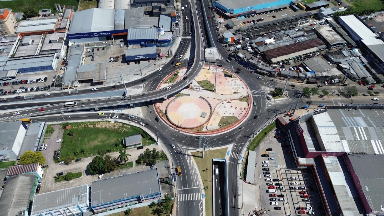 Transformando a mobilidade urbana da zona Leste da capital, condutores e pedestres aprovam o novo complexo viário Rei Pelé