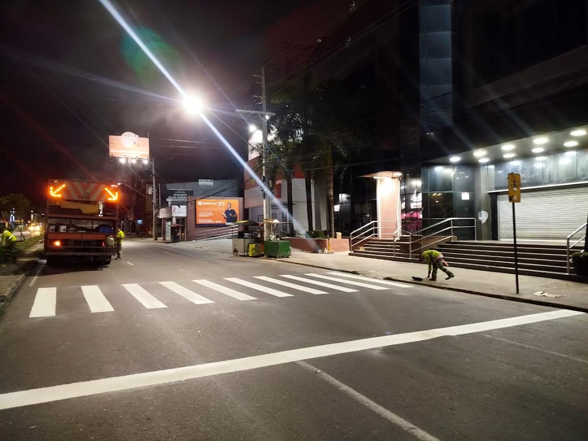 Prefeitura de Manaus intensifica ações de sinalização viária em todas as zonas da cidade