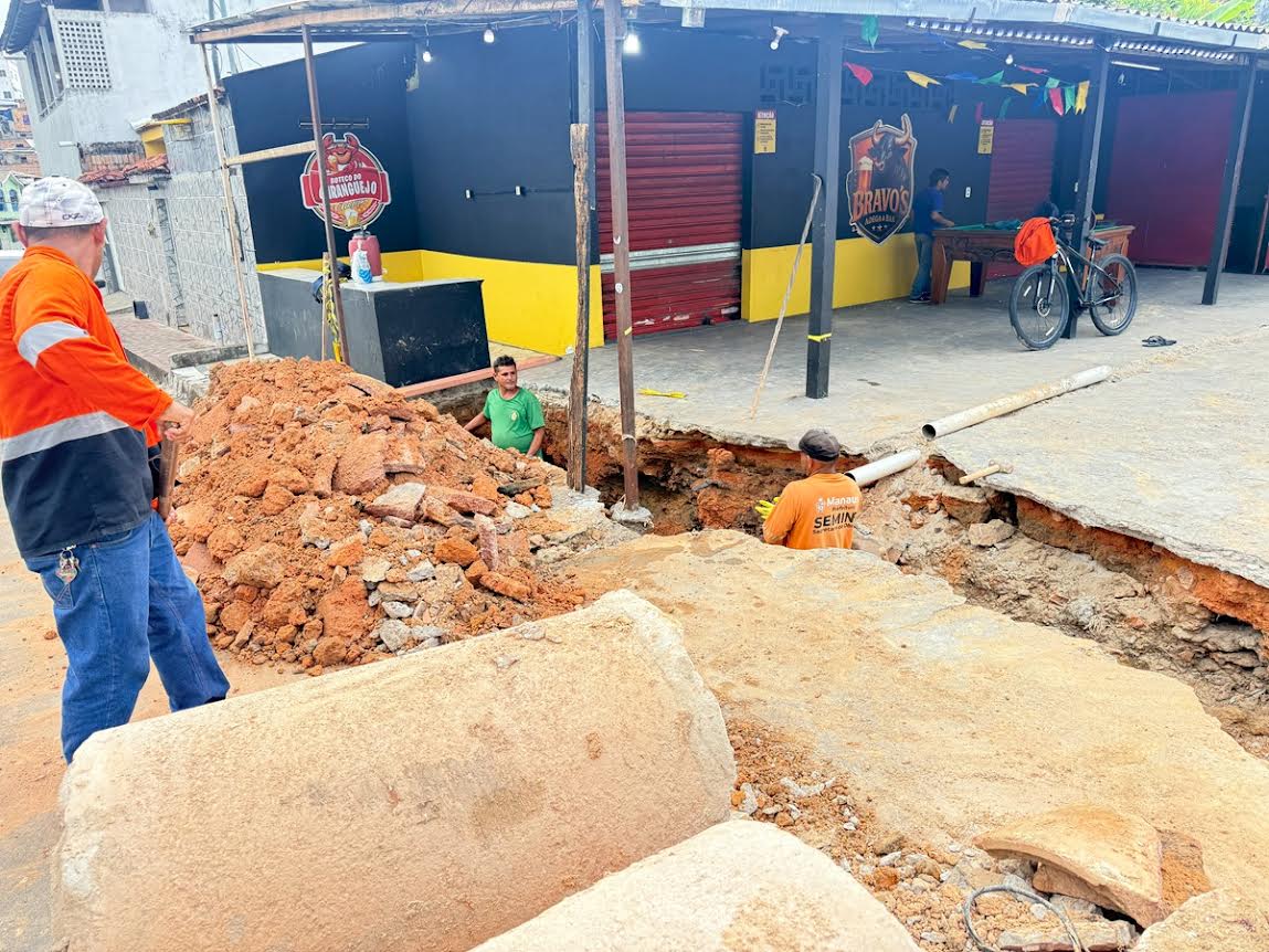 Prefeitura de Manaus substitui rede de drenagem danificada na zona Oeste