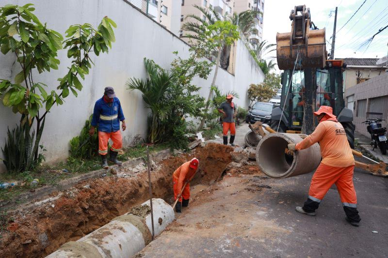 Prefeitura de Manaus realiza manutenção em 100 metros de drenagem no bairro Aleixo