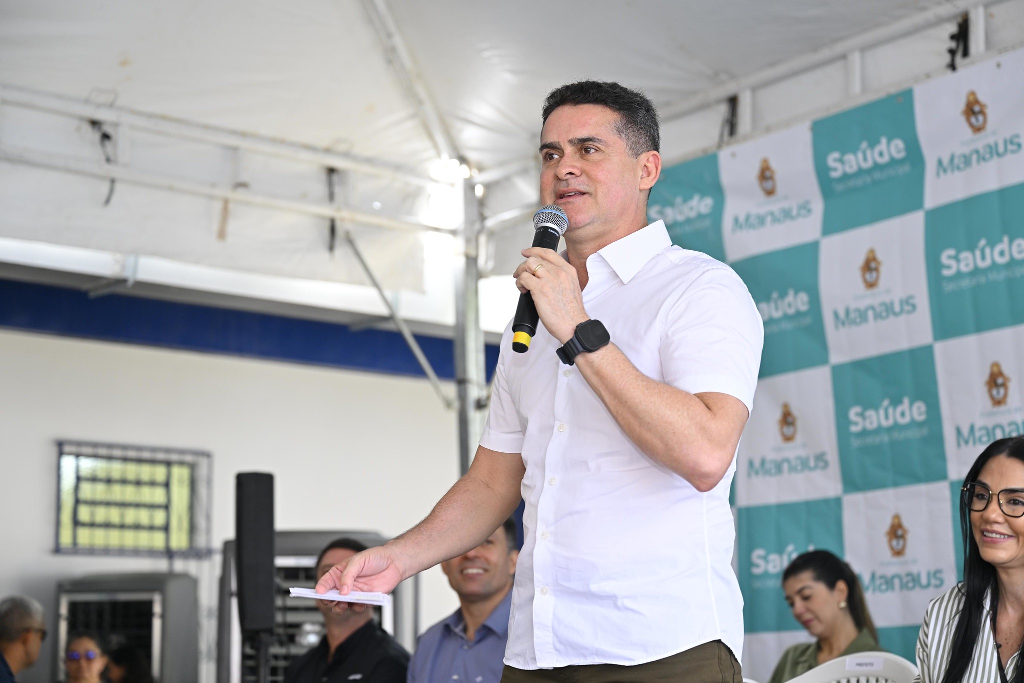 Reforçando atenção especializada à saúde na zona Norte, prefeito David Almeida entrega policlínica ampliada e modernizada no Monte das Oliveiras