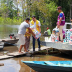 Prefeitura de Manaus leva auxílio às famílias afetadas pela cheia no rio Negro