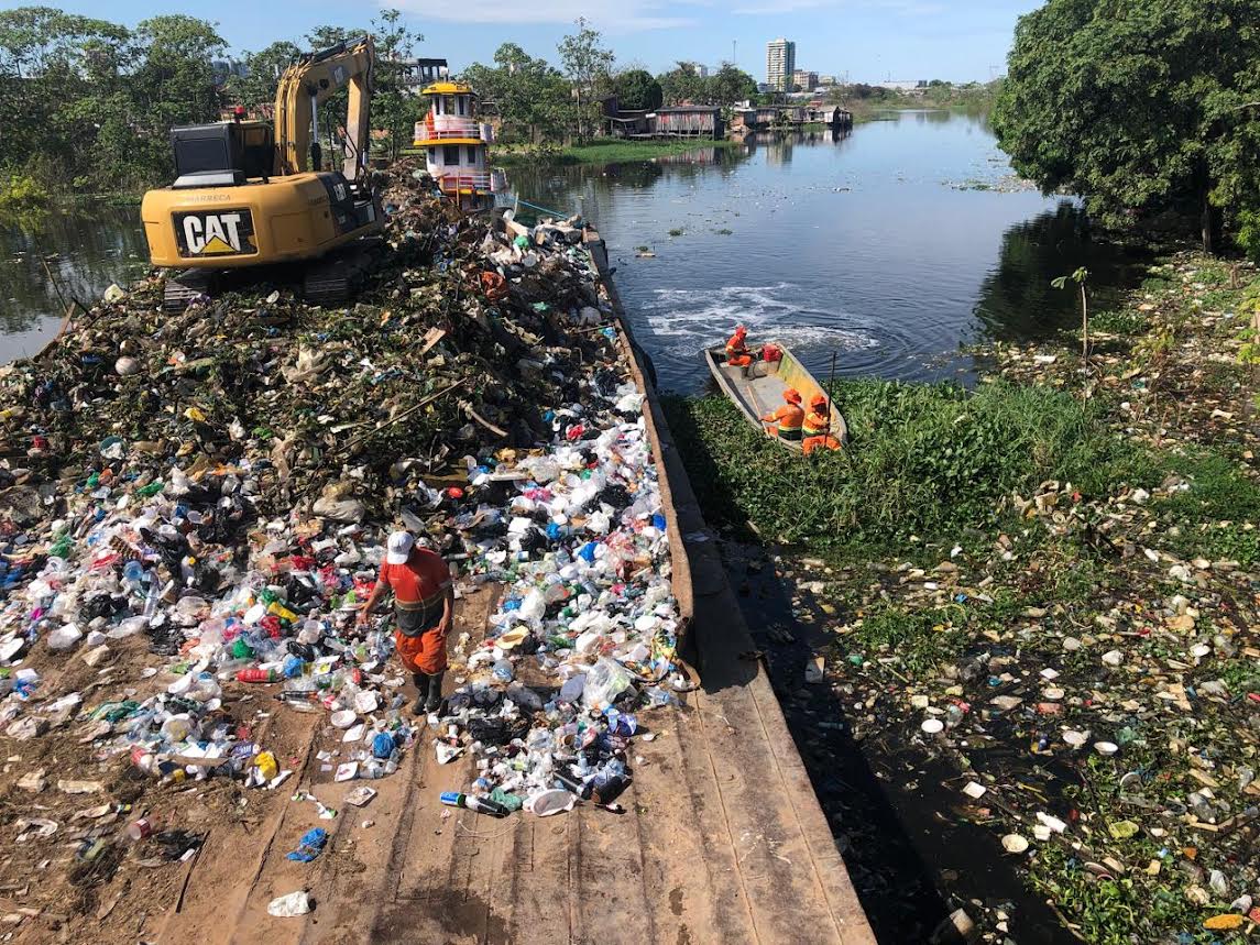Prefeitura intensifica limpeza na orla da Glória e reforça combate ao descarte irregular de resíduos