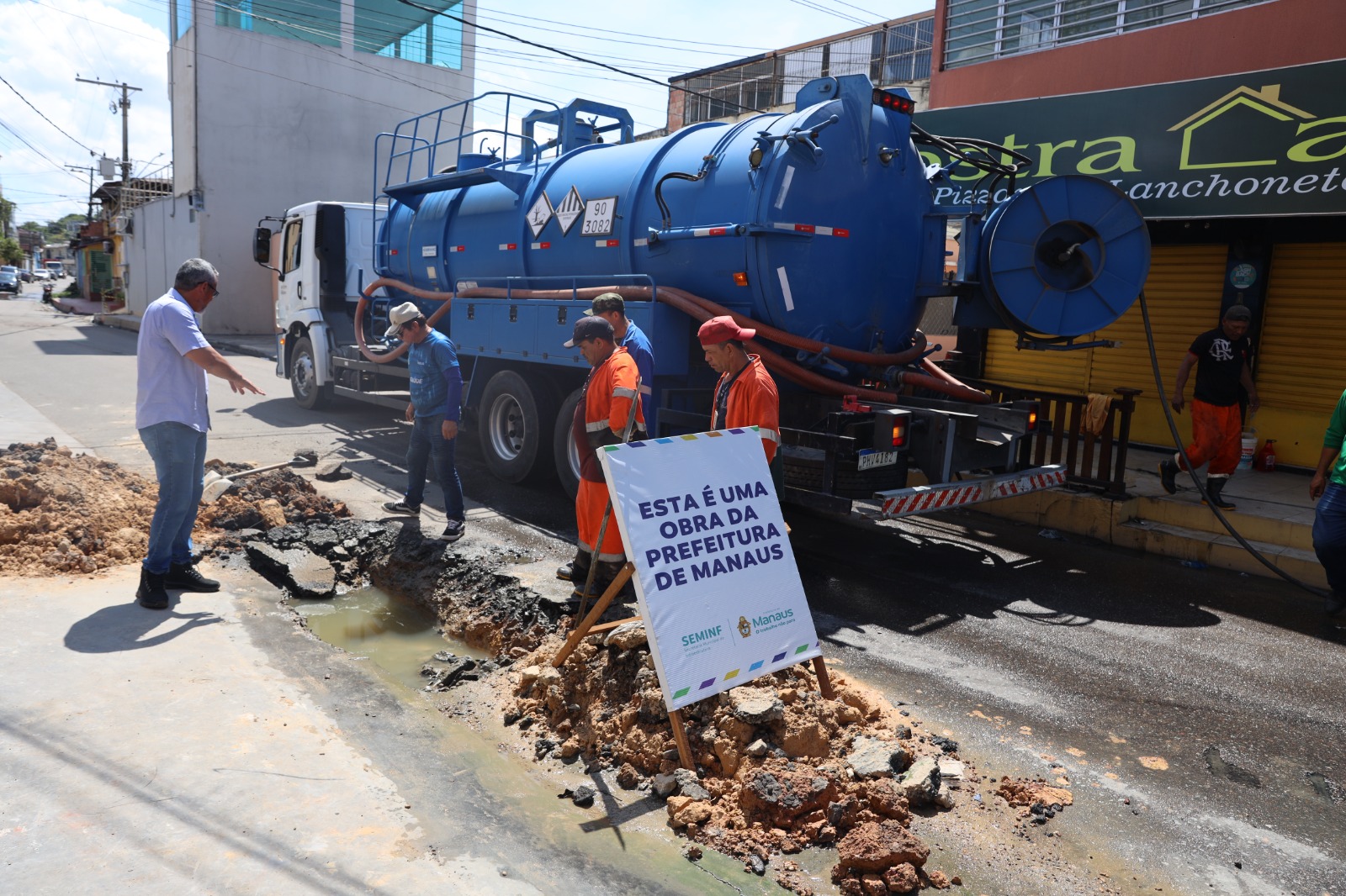 Prefeitura de Manaus atua de forma emergencial e soluciona problema de alagamento no bairro Raiz