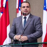 Presidente Roberto Cidade propõe lei para combater a dependência tecnológica de crianças e adolescentes nas escolas do Amazonas