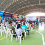 Prefeitura de Manaus entrega 100 registros de imóveis na comunidade Jardim Fortaleza