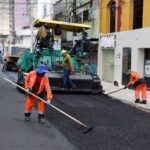 Mutirão da Prefeitura de Manaus avança no Centro com ações de recuperação viária