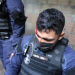 Guardas Municipais são apedrejados durante fiscalização aos ambulantes no centro de Manaus