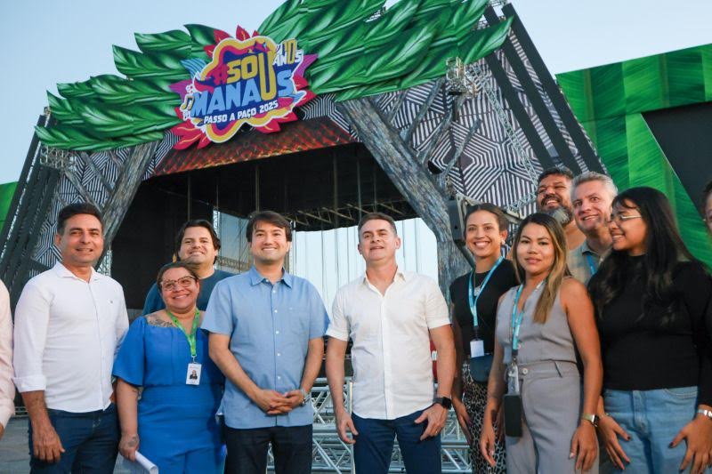 Prefeito David Almeida acompanha fase final da montagem da mega estrutura do ‘#SouManaus Passo a Paço 2025’ e reforça programação cultural