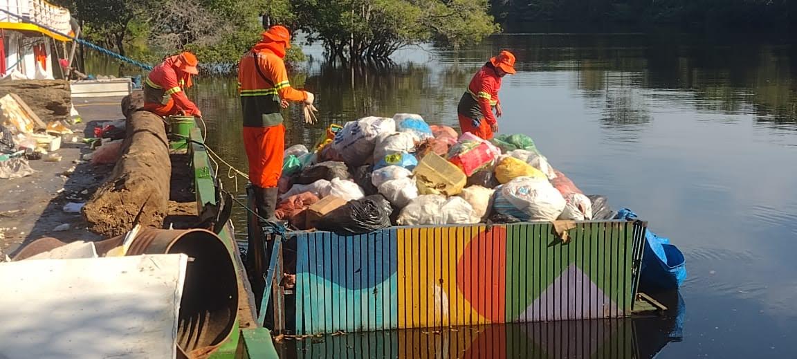 Prefeitura de Manaus leva coleta de resíduos às comunidades rurais e indígenas da capital