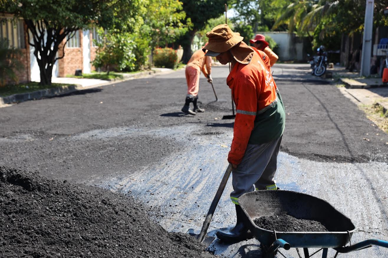 Prefeitura de Manaus leva recuperação asfáltica ao Coroado e melhora mobilidade de moradores
