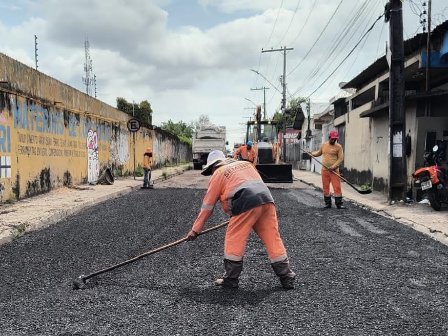 Prefeitura de Manaus recupera vias e reforça sistema de drenagem no bairro Colônia Santo Antônio